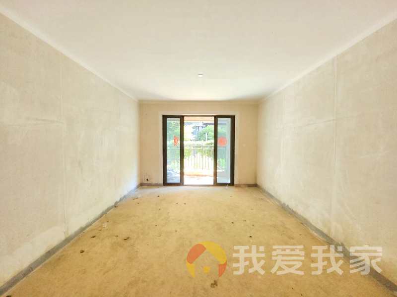 南昌我爱我家正荣华润玲珑府 南北通透，采光好 周边匹套完善，，出行方便