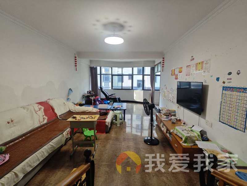 南昌我爱我家澄湖花苑 南北通透，采光好 装修好，环镜优美 近地铁 视野好，诚心出售