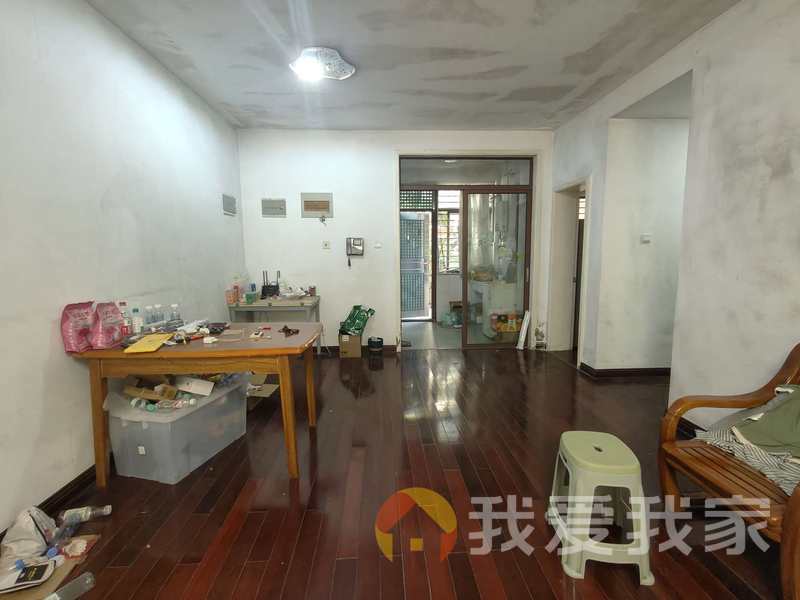南昌我爱我家香溢花城一期 南北通透，采光好 周边匹套完善，，出行方便