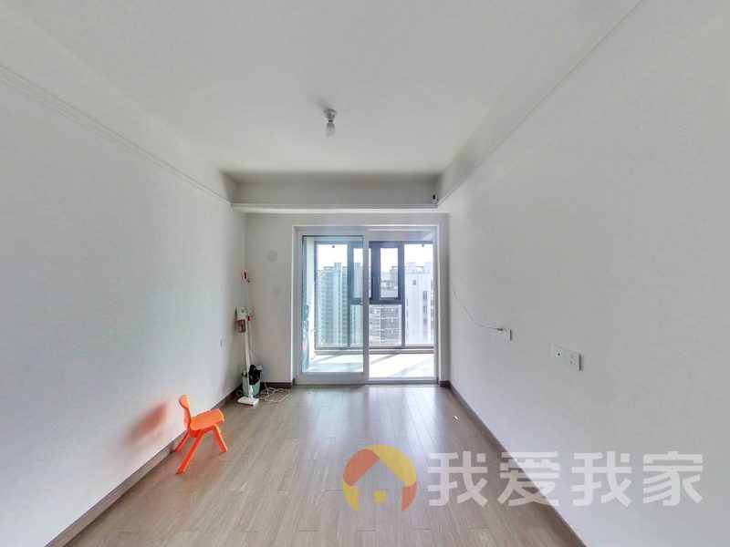 南昌我爱我家联发万科海上明月 南北通透，采光好 装修好，环镜优美 视野好，诚心出售