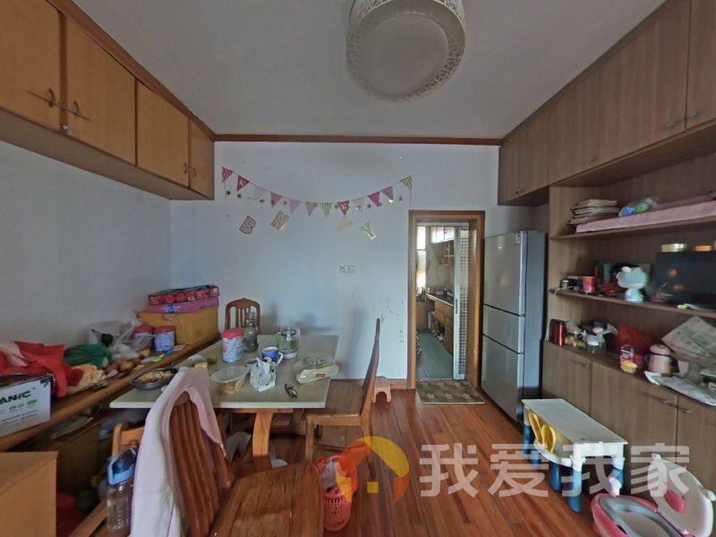 南昌我爱我家江大南路186号环保局宿舍 南北通透，采光好 装修好，环镜优美 近地铁 视野好，诚心出售