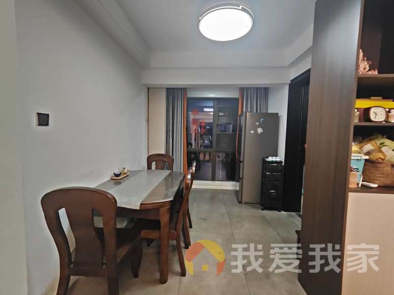 南昌我爱我家联发时代天境（盛璟住宅小区） 南北通透，采光好 装修好，环镜优美 中间楼层