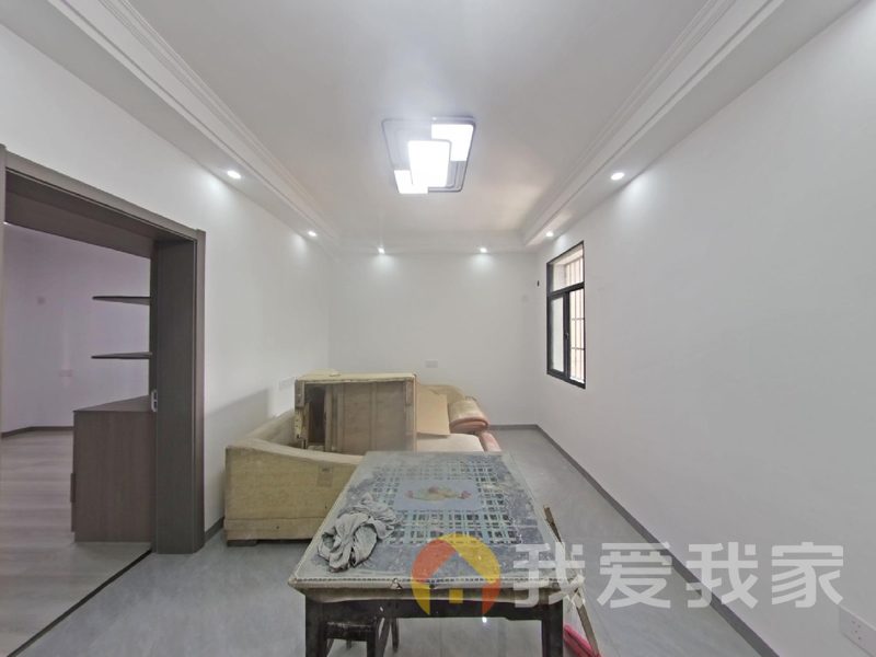 南昌我爱我家解放西路149号阀门厂宿舍 南北通透，采光好 装修好，环镜优美 视野好，诚心出售