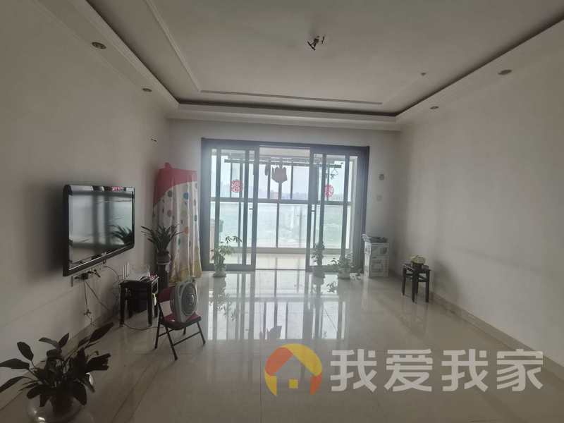 南昌我爱我家满五年，可以拎包入住，物业管理这块很好