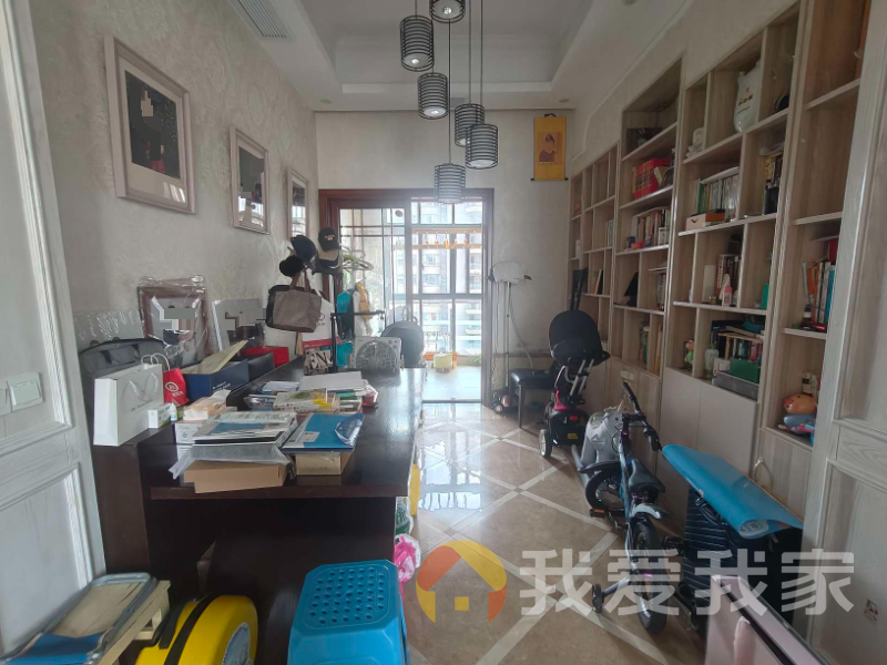 南昌我爱我家世纪中央城 南北通透，采光好 装修好，环镜优美 近地铁 视野好，诚心出售