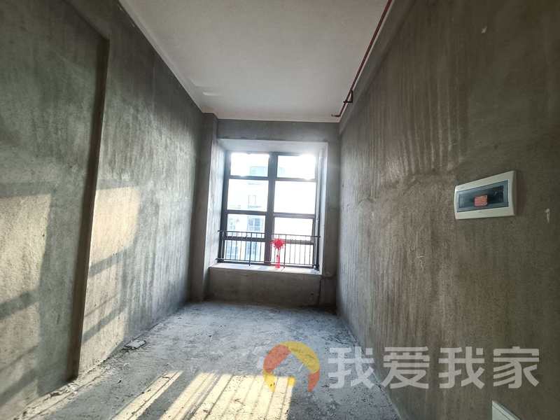 南昌我爱我家鸿海溪园 南北通透，采光好 视野好，诚心出售