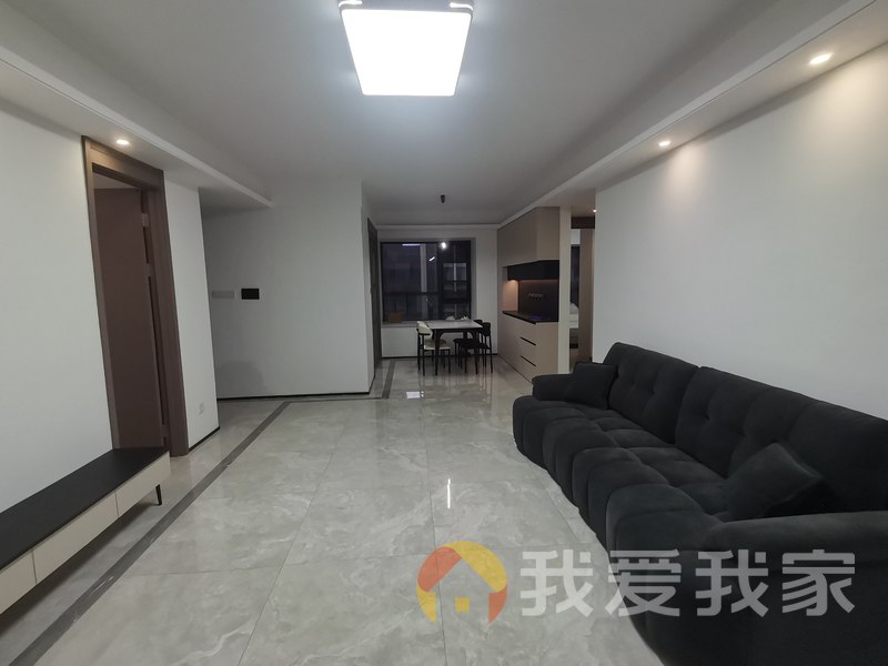 南昌我爱我家力高国资雍江府 南北通透，采光好 装修好，环镜优美 视野好，诚心出售