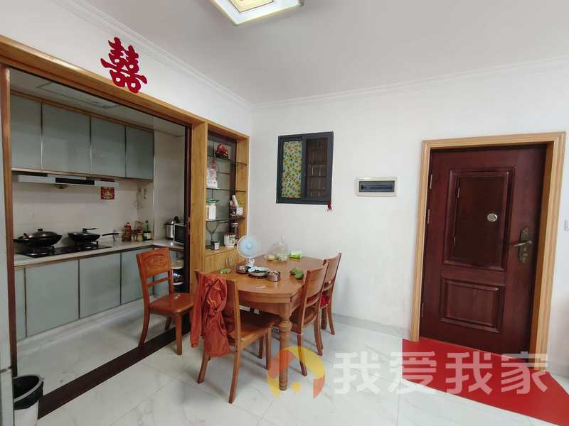 南昌我爱我家景城名郡 南北通透，采光好 装修好，环镜优美 周边匹套完善，，出行方便
