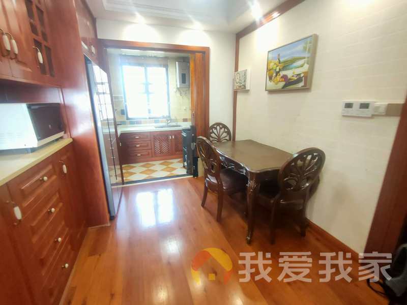 南昌我爱我家联泰天悦 南北通透，采光好 装修好，环镜优美 视野好，诚心出售