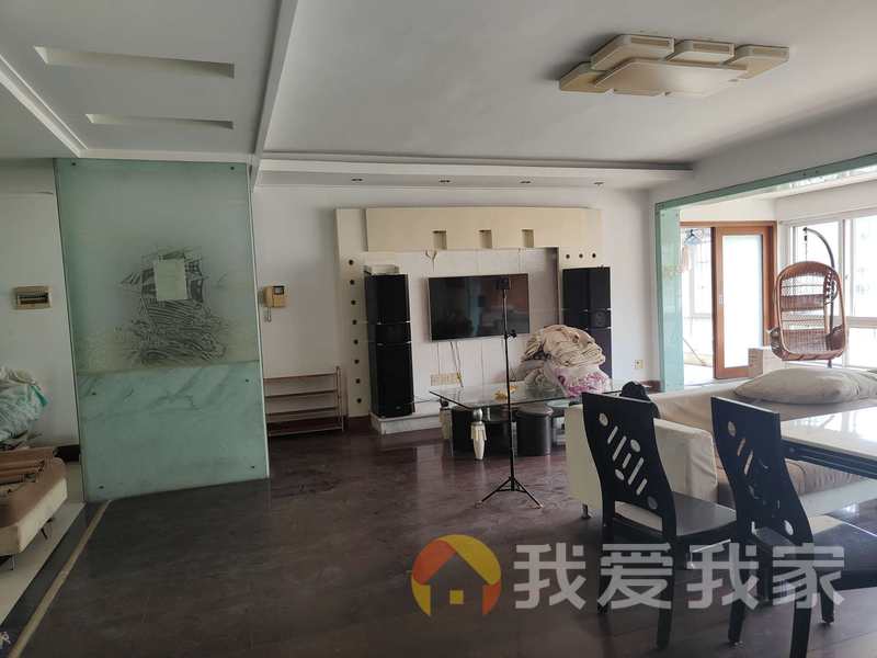 南昌我爱我家名实花园 南北通透，采光好 装修好，环镜优美 近地铁 中间楼层