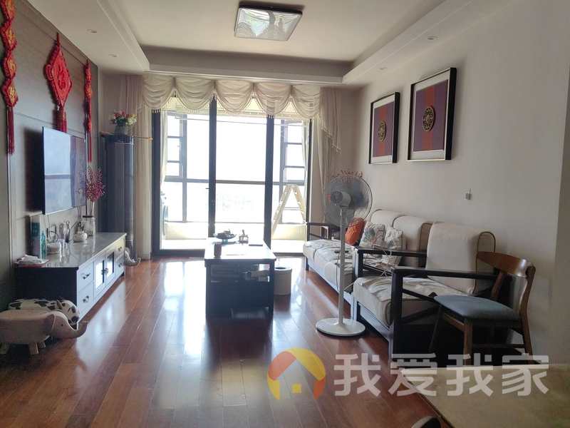 南昌我爱我家万科金域蓝湾 南北通透，采光好 装修好，环镜优美 中间楼层