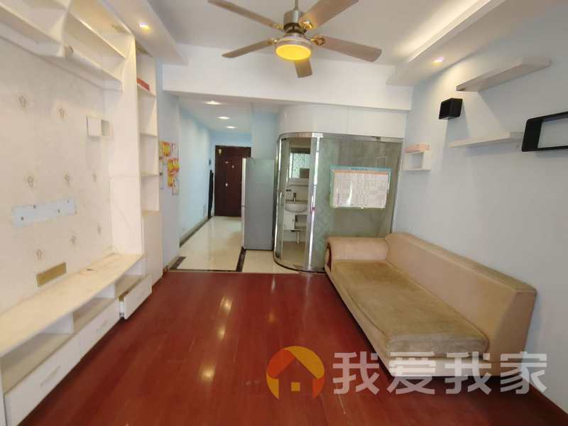 南昌我爱我家罗马象湖壹号公寓楼 南北通透，采光好 装修好，环镜优美 视野好，诚心出售