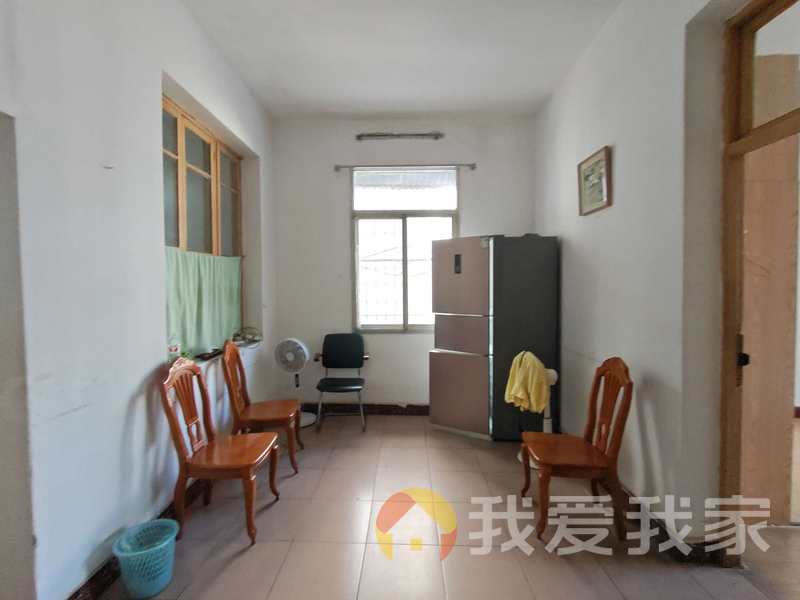 南昌我爱我家洛阳路68号省医药公司宿舍 南北通透，采光好 近地铁 中间楼层