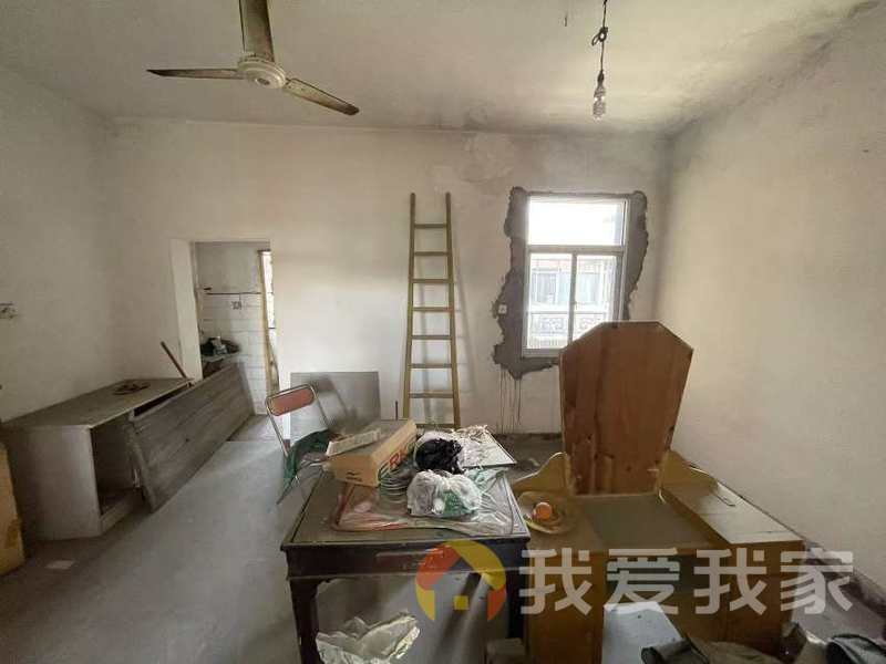 南昌我爱我家文教路231号中医学院宿舍 南北通透，采光好 近地铁 视野好，诚心出售