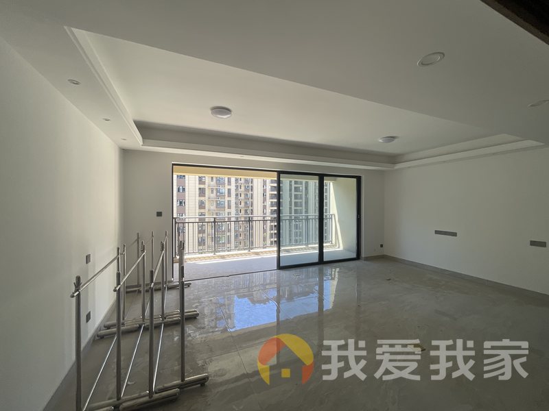 南昌我爱我家联发美的云玺台 南北通透，采光好 装修好，环镜优美 中间楼层