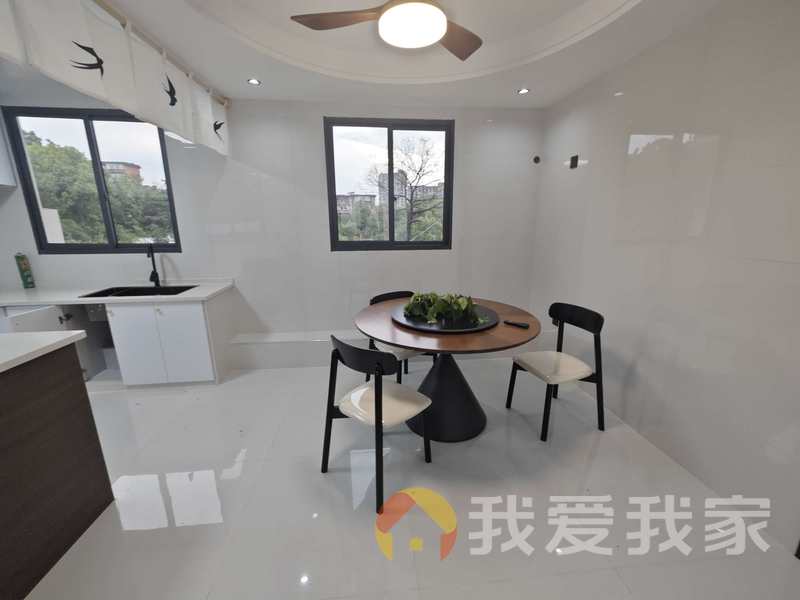南昌我爱我家昌北蛟桥江拖分厂宿舍 南北通透，采光好 装修好，环镜优美 视野好，诚心出售