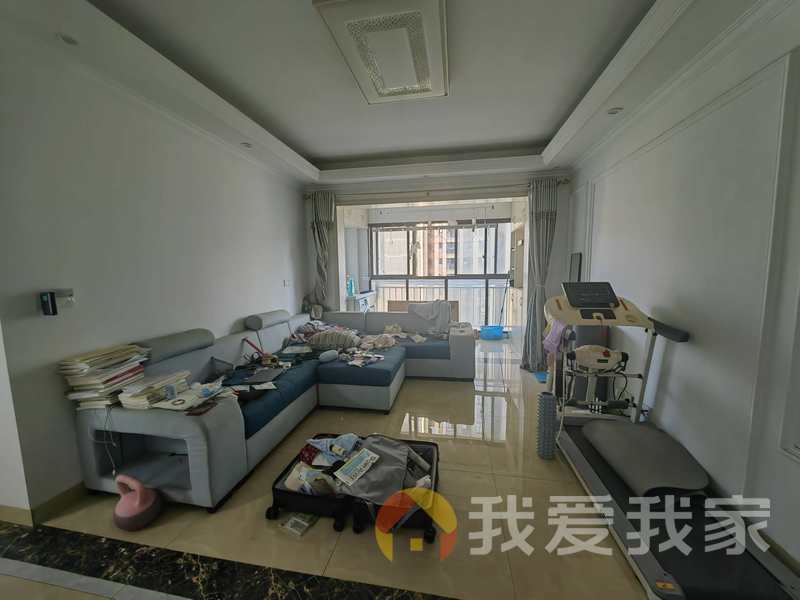 南昌我爱我家融创红谷世界城 南北通透，采光好 装修好，环镜优美 中间楼层