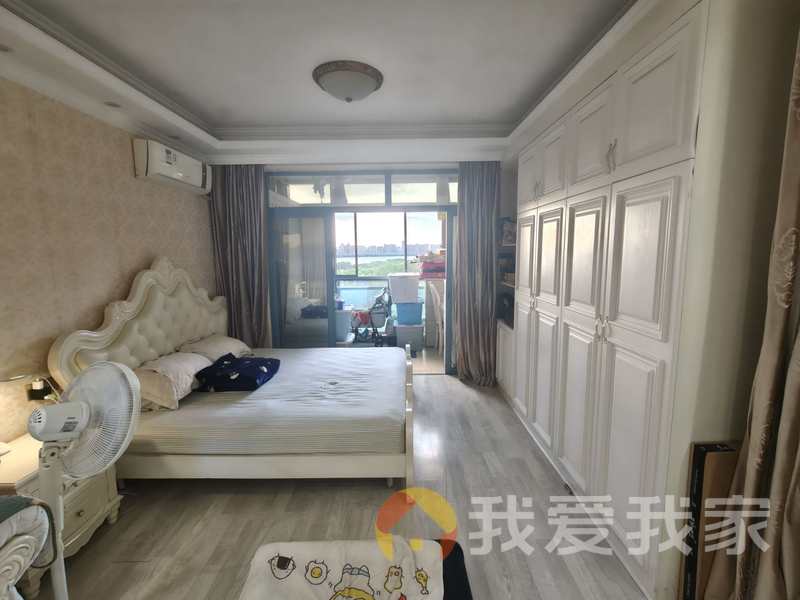 南昌我爱我家众一富东广场 南北通透，采光好 装修好，环镜优美 中间楼层
