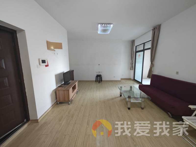 南昌我爱我家绿地香颂南区 南北通透，采光好 中间楼层