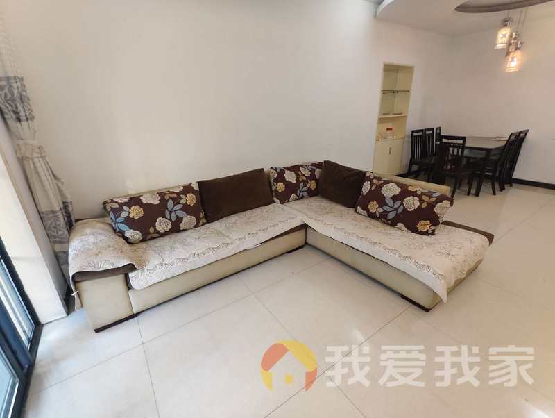 南昌我爱我家红谷凯旋 南北通透，采光好 装修好，环镜优美 近地铁 周边匹套完善，，出行方便