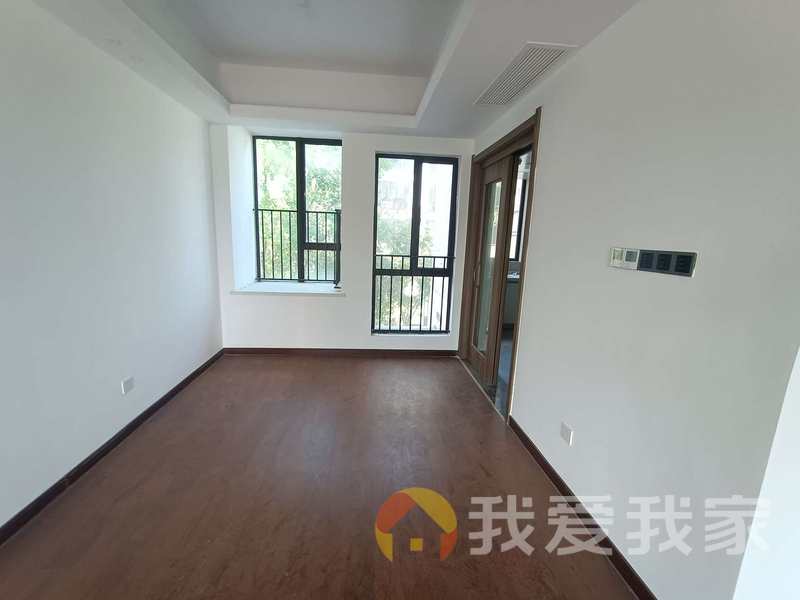 南昌我爱我家鸿海溪园 南北通透，采光好 装修好，环镜优美 视野好，诚心出售