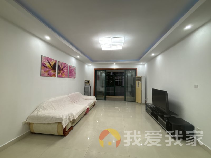 南昌我爱我家南昌居住主题公园玫瑰华庭 南北通透，采光好 装修好，环镜优美 中间楼层