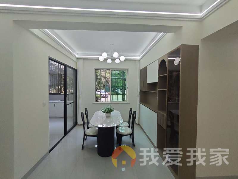 南昌我爱我家帝景湾洋城一期 南北通透，采光好 周边匹套完善，，出行方便