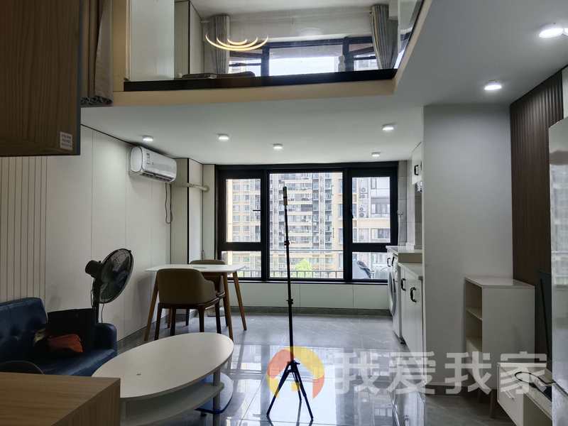南昌我爱我家中骏尚城（蓝湾尚城） 南北通透，采光好 装修好，环镜优美 中间楼层