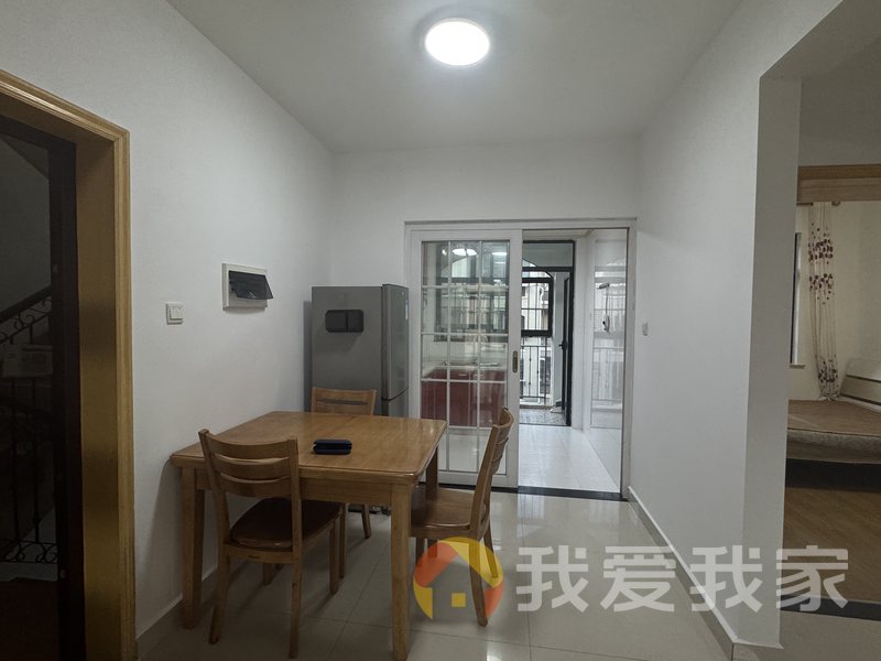 南昌我爱我家力高国际城二期科尔多瓦 南北通透，采光好 装修好，环镜优美 视野好，诚心出售