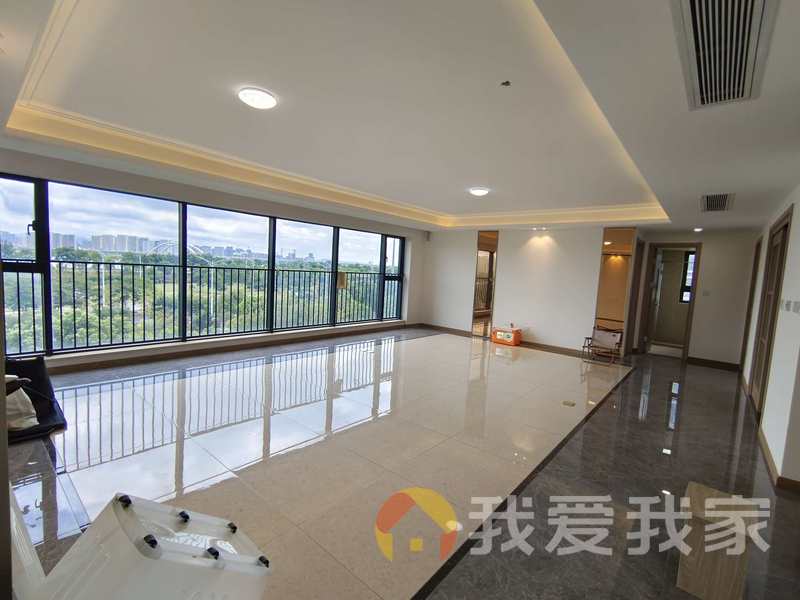 南昌我爱我家美的悦江府 南北通透，采光好 装修好，环镜优美 周边匹套完善，，出行方便