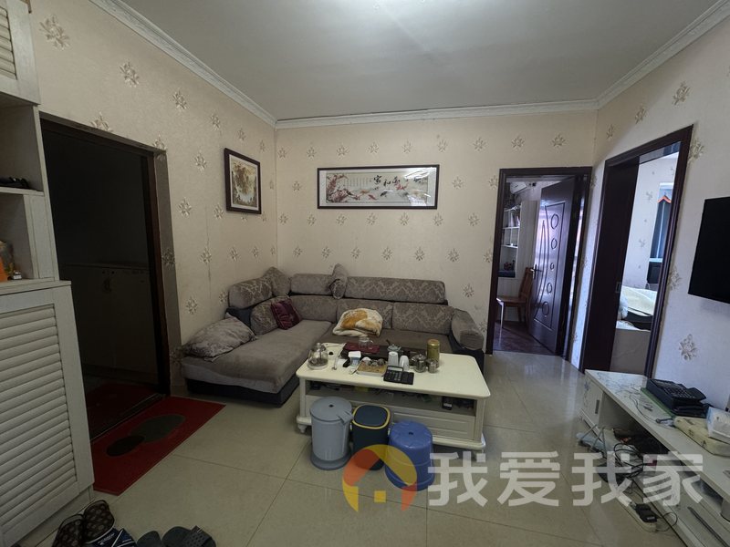 南昌我爱我家金沙逸都 南北通透，采光好 装修好，环镜优美 视野好，诚心出售