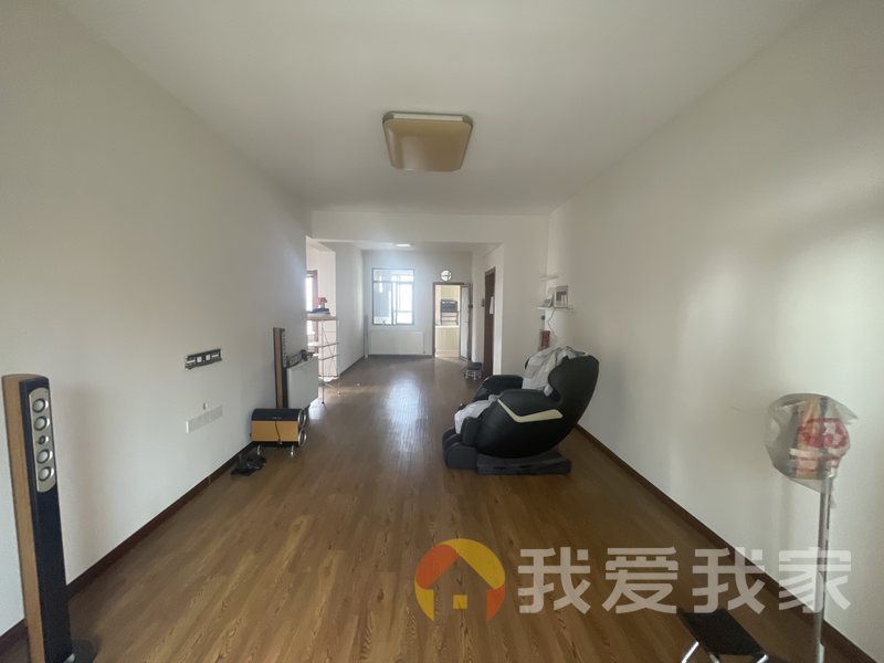 南昌我爱我家伟梦清水湾东方院玉龙苑 南北通透，采光好 中间楼层