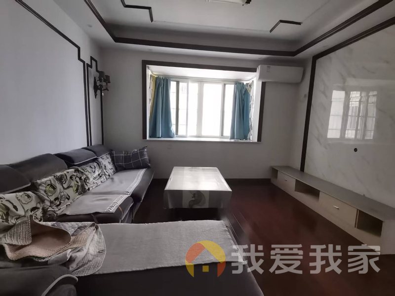 南昌我爱我家东方巴黎 南北通透，采光好 装修好，环镜优美 近地铁 中间楼层