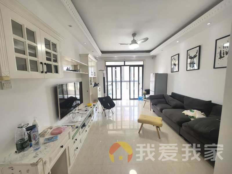南昌我爱我家绿地新都会 南北通透，采光好 装修好，环镜优美 近地铁 中间楼层