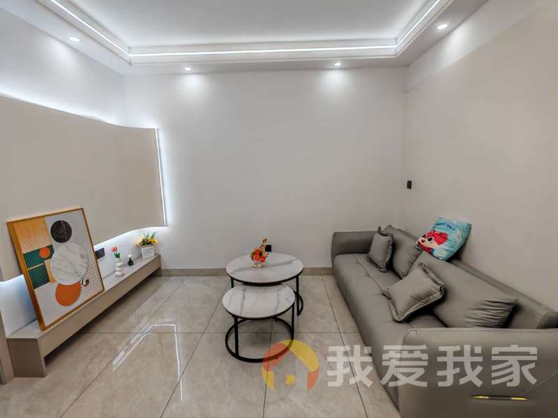 南昌我爱我家车辆厂宿舍 南北通透，采光好 装修好，环镜优美 视野好，诚心出售