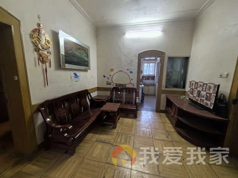 南昌我爱我家省政府大院 南北通透，采光好 装修好，环镜优美 近地铁 视野好，诚心出售
