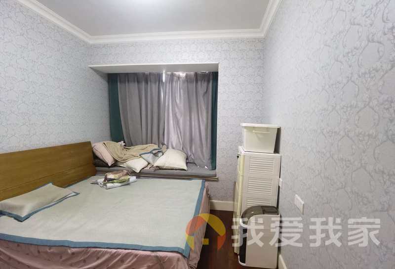 南昌我爱我家中海寰宇天下（阅湖居） 南北通透，采光好 装修好，环镜优美 中间楼层