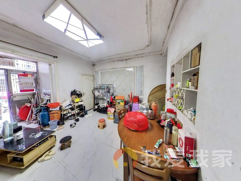 南昌我爱我家洪都新村 南北通透，采光好 装修好，环镜优美 近地铁 周边匹套完善，，出行方便