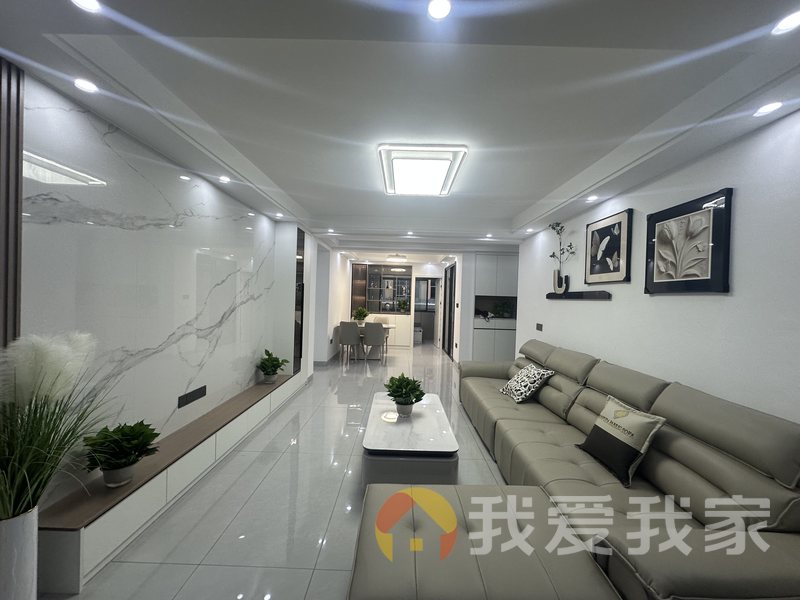 南昌我爱我家银河城天星湾一区 南北通透，采光好 装修好，环镜优美 近地铁 视野好，诚心出售