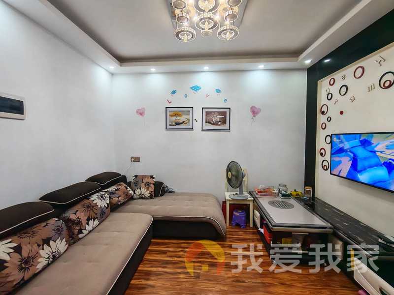 南昌我爱我家昌九住宅小区 南北通透，采光好 装修好，环镜优美 中间楼层