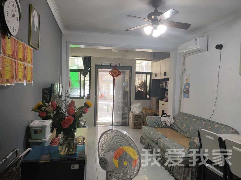 南昌我爱我家荣昌小区 南北通透，采光好 装修好，环镜优美 近地铁 周边匹套完善，，出行方便