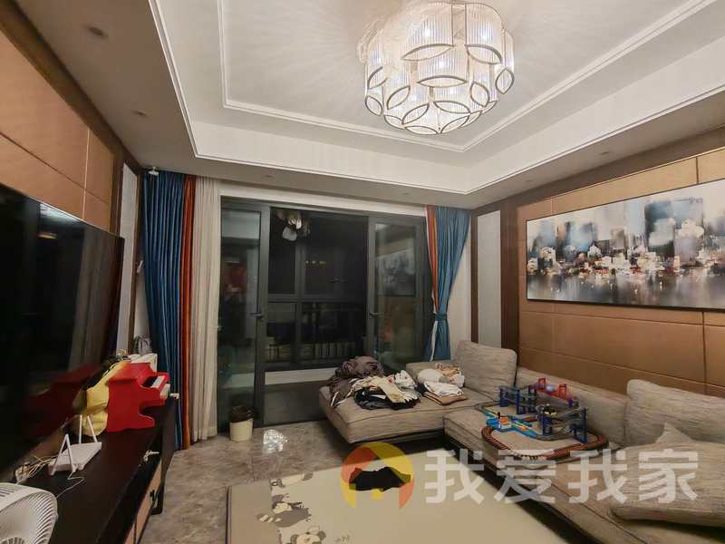 南昌我爱我家恒大华府（金碧华府） 南北通透，采光好 装修好，环镜优美 视野好，诚心出售