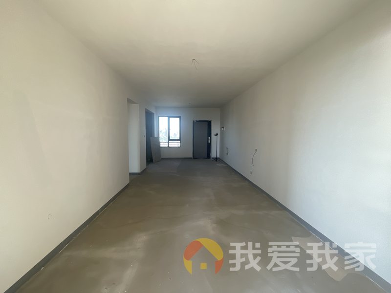 南昌我爱我家绿地悦滨江 南北通透，采光好 视野好，诚心出售