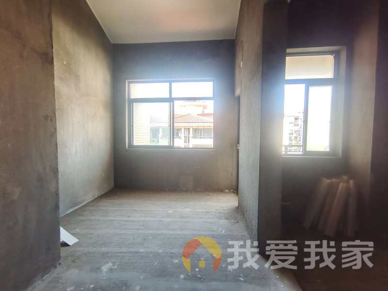 南昌我爱我家莱茵半岛花园 南北通透，采光好 近地铁 视野好，诚心出售