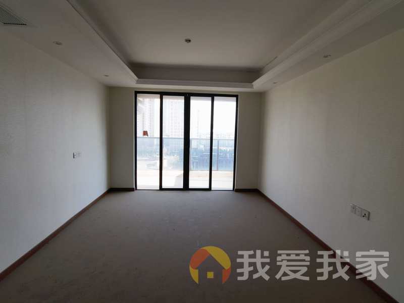南昌我爱我家新力铂园南区 南北通透，采光好 装修好，环镜优美 中间楼层