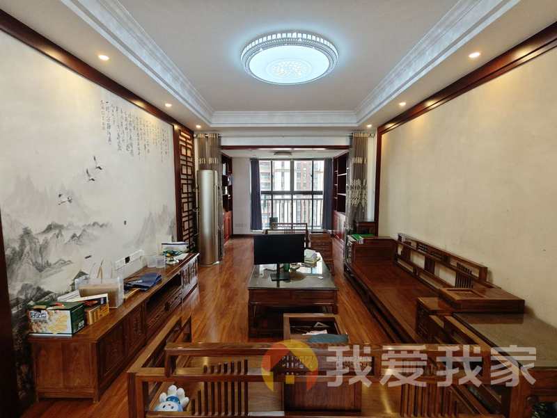 南昌我爱我家世茂大观北苑 南北通透，采光好 装修好，环镜优美 中间楼层