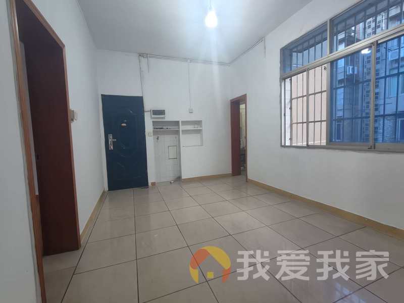 南昌我爱我家文教路242号电子仪器厂宿舍 南北通透，采光好 近地铁 视野好，诚心出售