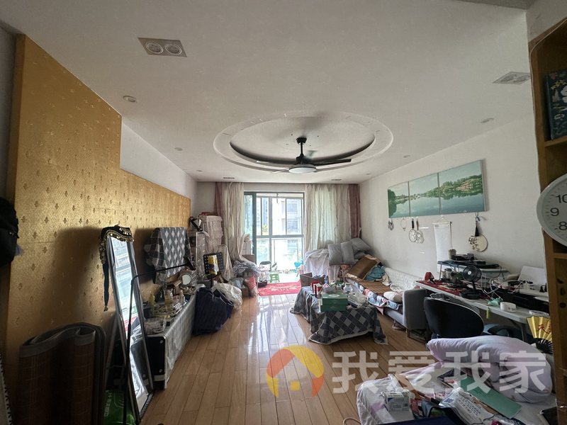 南昌我爱我家凤凰城二期凤翔苑 南北通透，采光好 装修好，环镜优美 近地铁 中间楼层