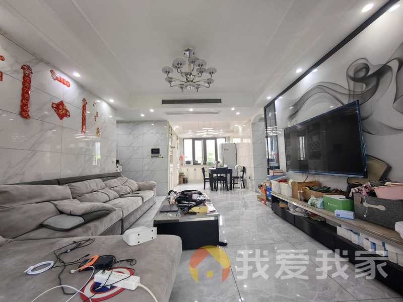 南昌我爱我家国贸阳光 南北通透，采光好 装修好，环镜优美 周边匹套完善，，出行方便