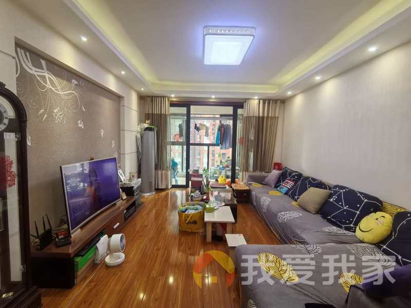 南昌我爱我家紫金城红郡 南北通透，采光好 装修好，环镜优美 中间楼层